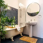 The- Point- 3br Bright Cloud דירה בוקרשט