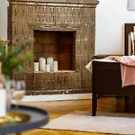 The- Point- 3br Bright Cloud בוקרשט