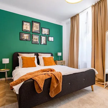 The- Point- 3br Bright Cloud Apartment Bucharest
