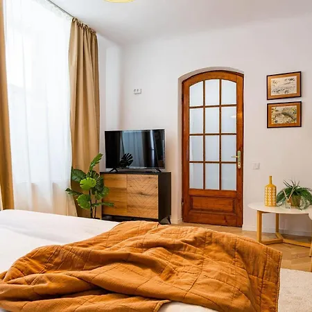 The- Point- 3br Bright Cloud Apartment