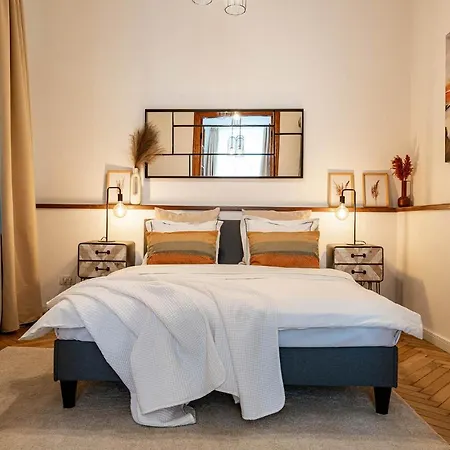 The- Point- 3br Bright Cloud *