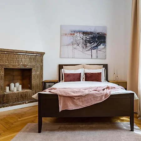 The- Point- 3br Bright Cloud